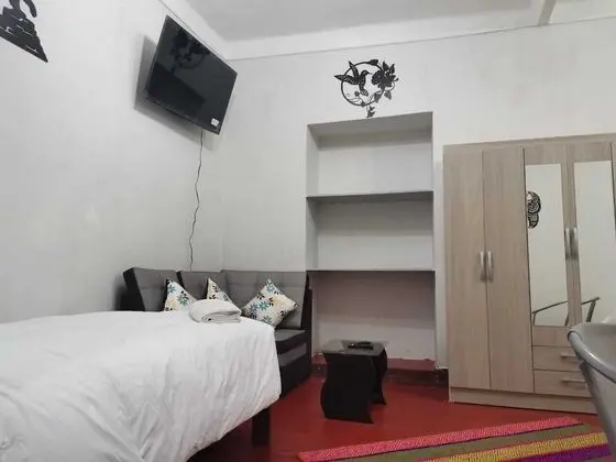 Luxury Tek Büyük Yataklı Oda