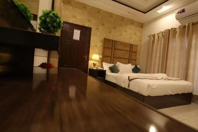 Deluxe Tek Büyük Yataklı Oda