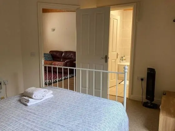 Apart Daire, 1 Büyük (Queen) Boy Yatak