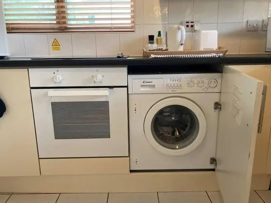 Apart Daire, 1 Büyük (Queen) Boy Yatak