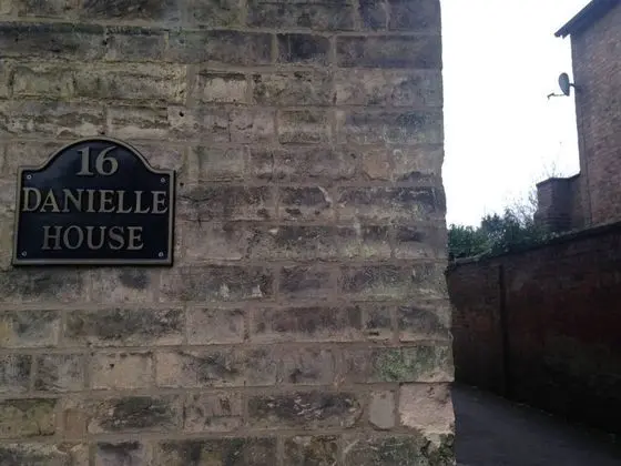 Apart Daire, 1 Büyük (Queen) Boy Yatak