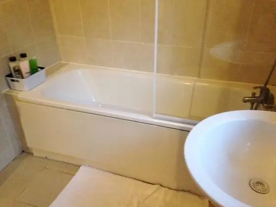 Apart Daire, 1 Büyük (Queen) Boy Yatak