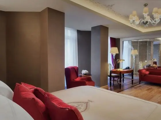 Deluxe Room with City View