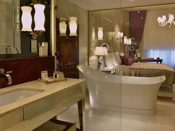 Deluxe Room with City View
