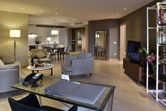 Park Prestige Suites One Bedroom Apartment City View