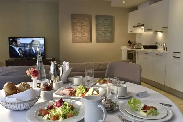 Park Prestige Suites Studio Apartment