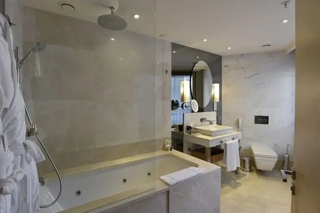Park Prestige Suites Studio Apartment