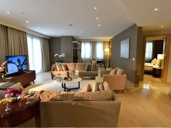 Park Prestige Three Bedroom Apartment City View