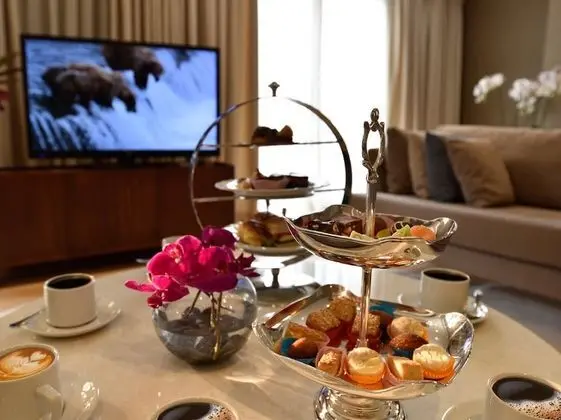 Park Prestige Three Bedroom Apartment City View