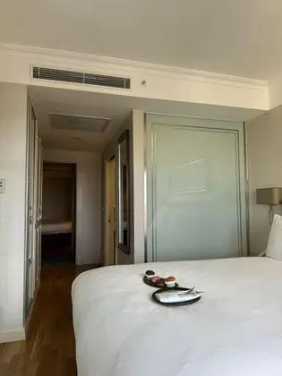 Standart Oda, Kara Manzaralı