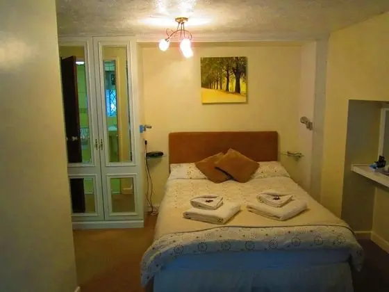 Tek Büyük Yataklı Oda, Banyolu/Duşlu
