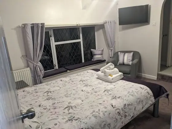 Tek Büyük Yataklı Oda, Banyolu/Duşlu