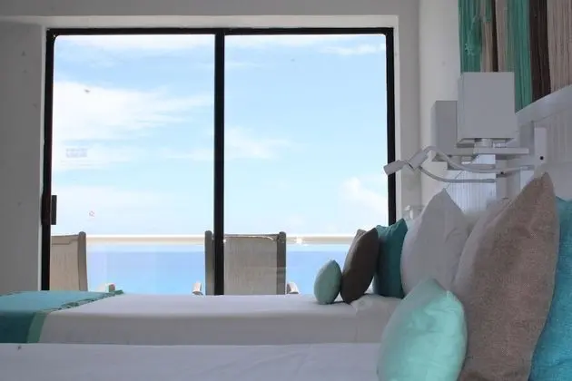 Deluxe Dört Kişilik Oda, Deniz Manzaralı