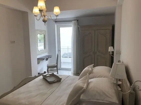 King Suite, Pool View