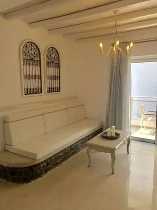 King Suite, Pool View
