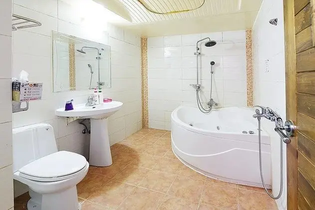 İki Ayrı Yataklı Oda, 2 Çift Kişilik Yatak