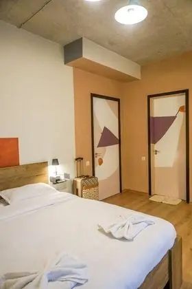 Comfort Tek Büyük Yataklı Oda