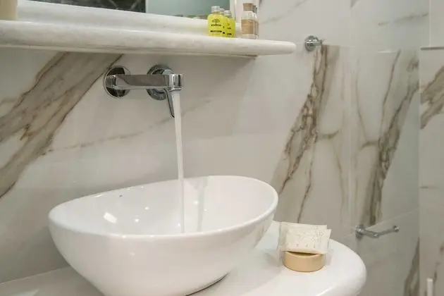Economy Üç Kişilik Oda, Avlu Manzaralı