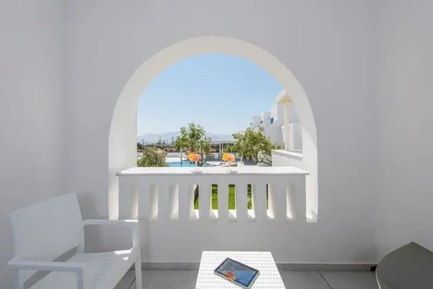 Economy Tek Büyük Yataklı Oda, Balkon, Kısmi Deniz Manzaralı