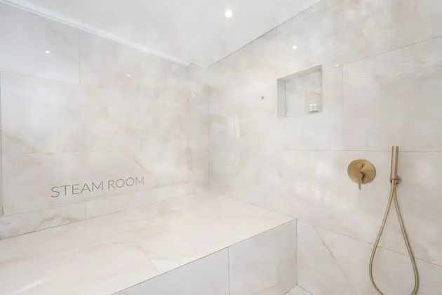 Sea View Suite with Spa & Steam Room