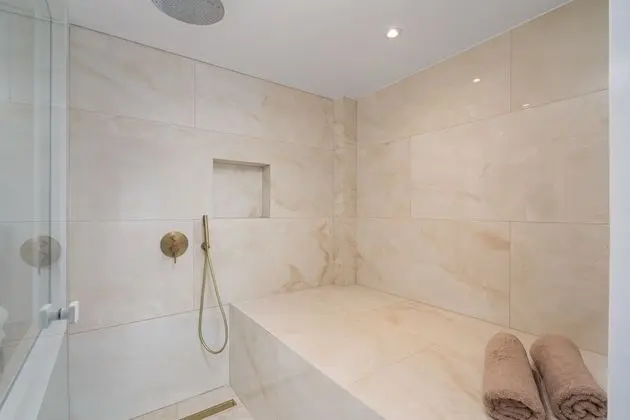 Sea View Suite with Spa & Steam Room
