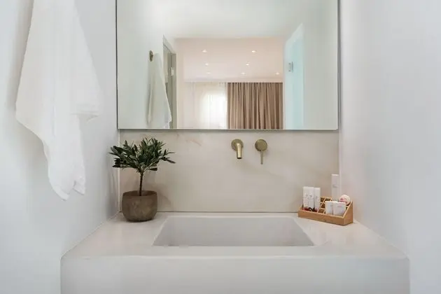 Sea View Suite with Spa & Steam Room