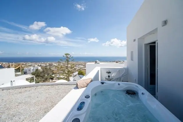 Sea View Suite with Spa & Steam Room