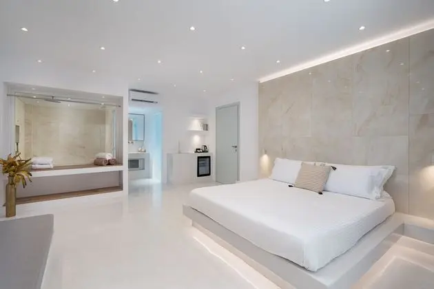 Sea View Suite with Spa & Steam Room