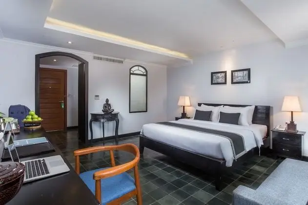 Deluxe Tek Büyük veya İki Ayrı Yataklı Oda (With Private Balcony-Free Pick UP)