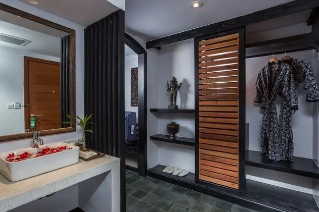 Deluxe Tek Büyük veya İki Ayrı Yataklı Oda (With Private Balcony-Free Pick UP)
