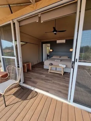Tek Büyük veya İki Ayrı Yataklı Oda (Pearlers Village Safari Tent)