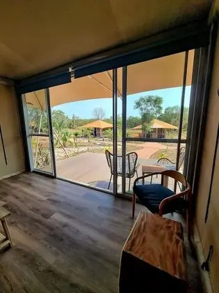 Tek Büyük veya İki Ayrı Yataklı Oda (Pearlers Village Safari Tent)