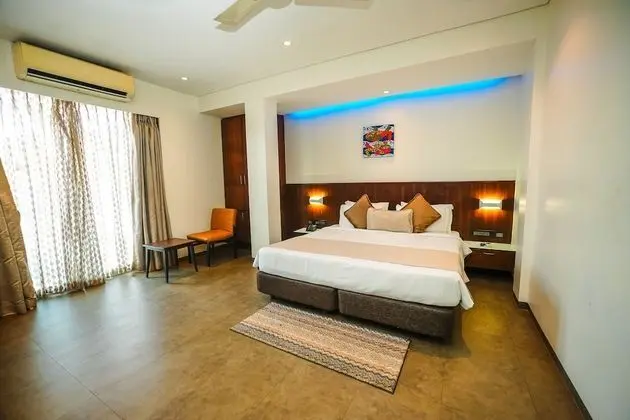 Club Oda, 1 En Büyük (King) Boy Yatak, Sigara İçilmez, Şehir Manzaralı