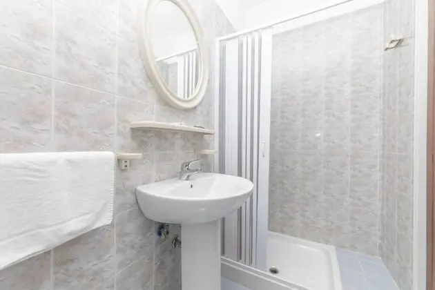 Superior Tek Büyük veya İki Ayrı Yataklı Oda