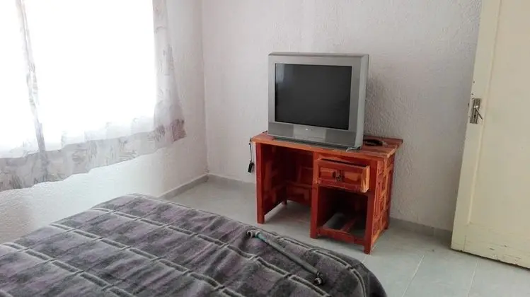 Büyük Yataklı Tek Kişilik Oda