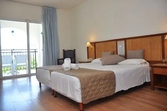 Double or Twin Room with Garden View - Pool View