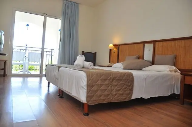 Double or Twin Room with Garden View - Pool View