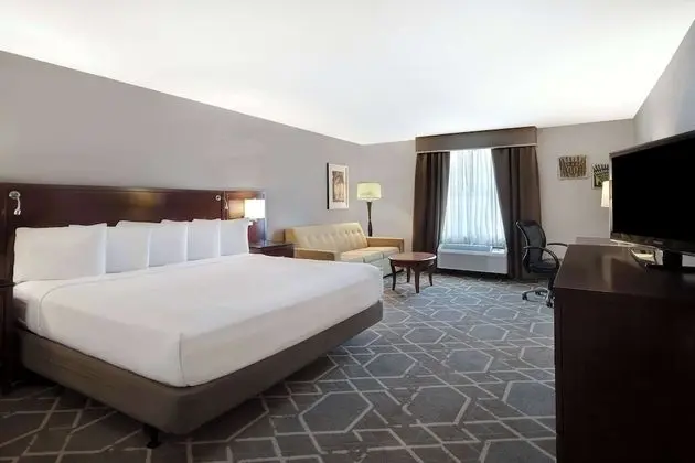 Oda, 1 En Büyük (King) Boy Yatak, Sigara İçilmez, Golf Manzaralı