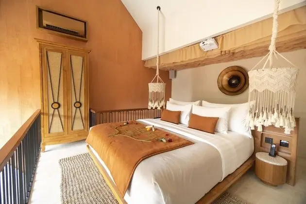 Grand 1 Bedroom Villa with Private Pool & Bathtub