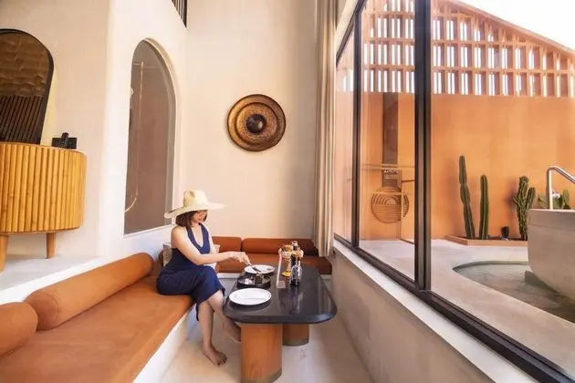 Grand 1 Bedroom Villa with Private Pool & Bathtub