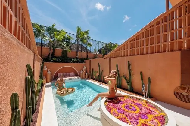 Grand 1 Bedroom Villa with Private Pool & Bathtub