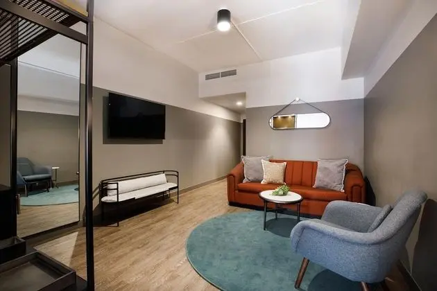 Deluxe Oda, 1 En Büyük (King) Boy Yatak ve Çekyat, Sigara İçilmez