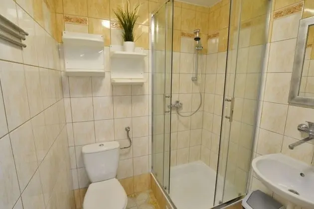 Üç Kişilik Oda (01)