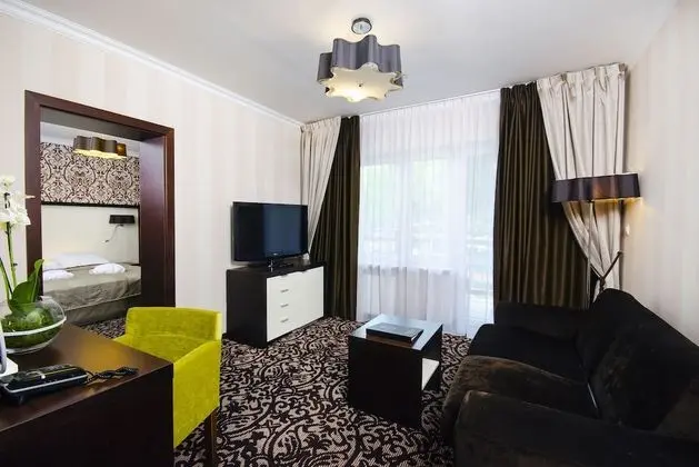 Junior Süit (for Single Use)