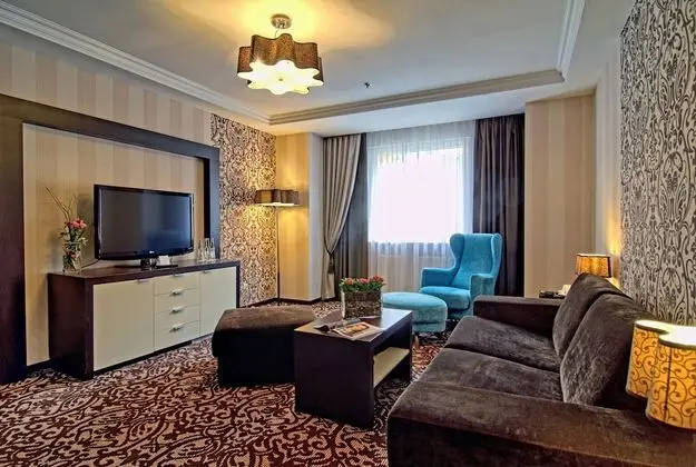 Junior Süit (for Single Use)