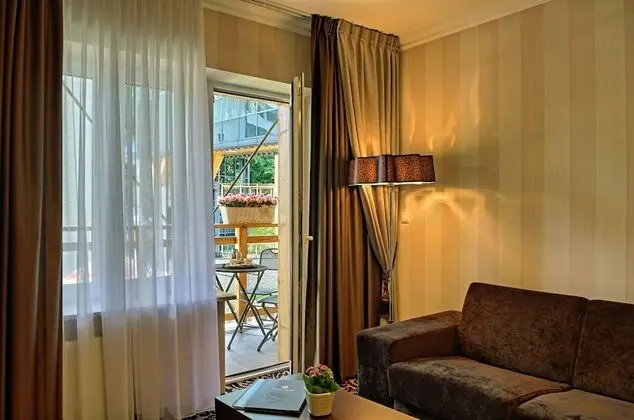 Junior Süit (for Single Use)