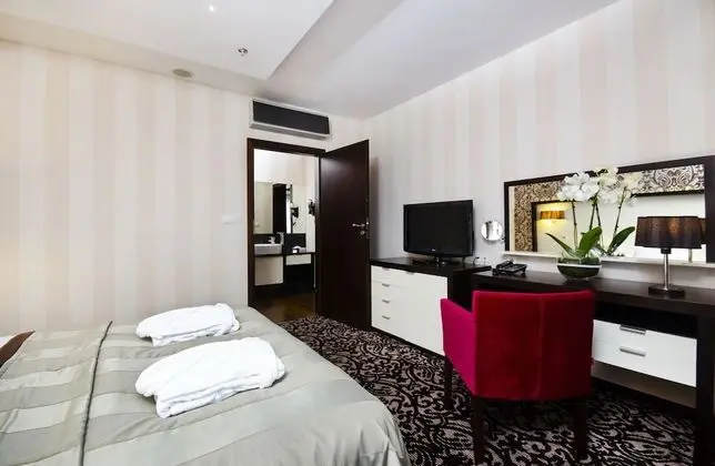 Junior Süit (for Single Use)