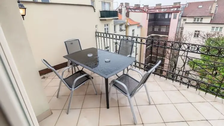 Central Penthouse 3 bedrooms with Terrace