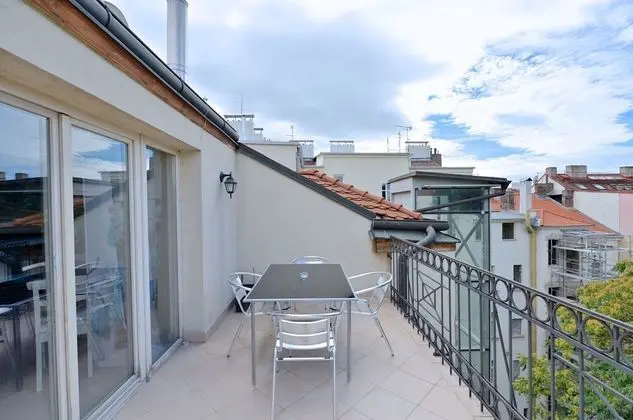 Central Penthouse 3 bedrooms with Terrace