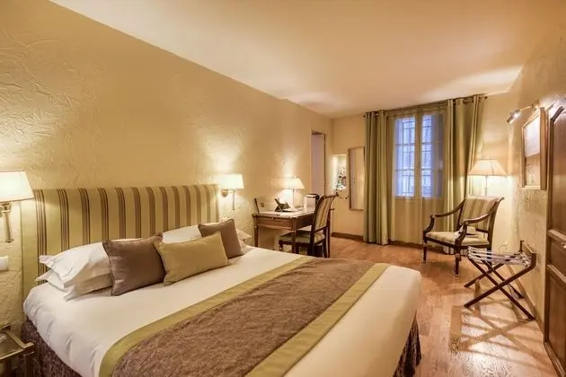 Luxury Tek Büyük Yataklı Oda, 1 Büyük (Queen) Boy Yatak, Sıcak Su Küveti, Zemin Kat